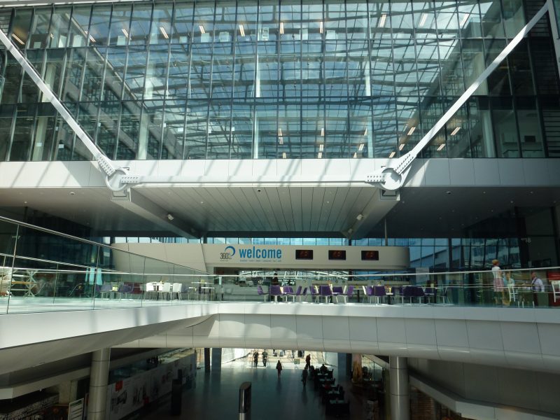 The Squaire - Fernbahnhof Frankfurt - Referenz von DOCby.net